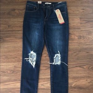 NWT Levi’s 721 Jeans